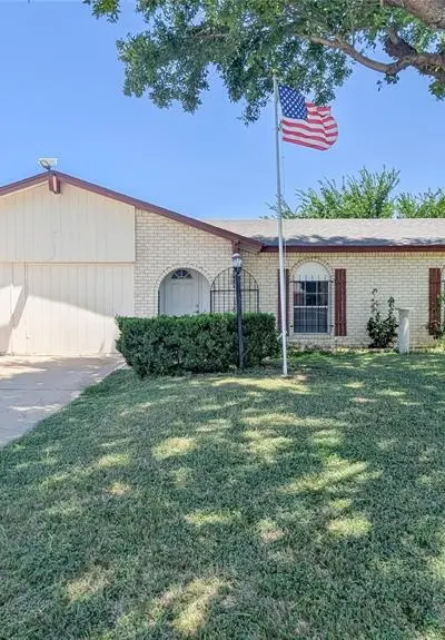 1107 Waverly Drive, Arlington TX 76015