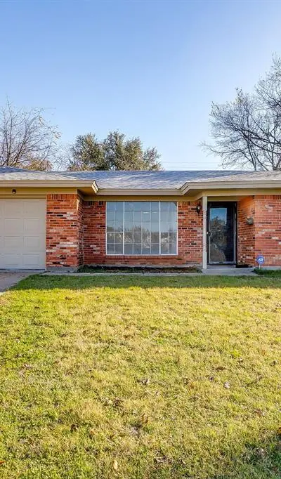 7325 Trimble Drive, Fort Worth TX 76134 - Photo 2