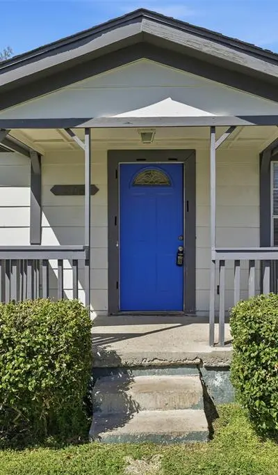 308 W Lamm Street, Blue Ridge TX 75424 - Photo 2