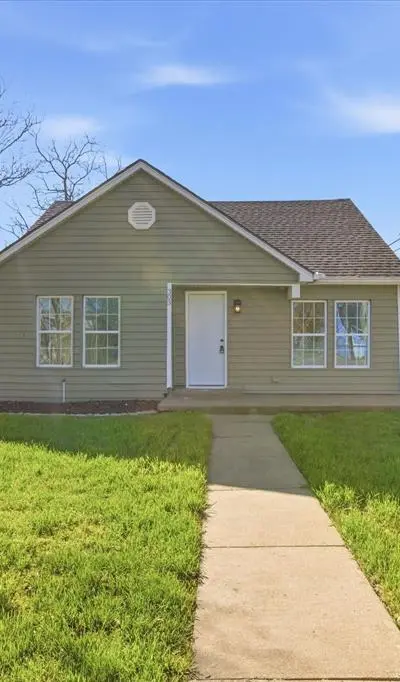 303 N Connett Street, Leonard TX 75452