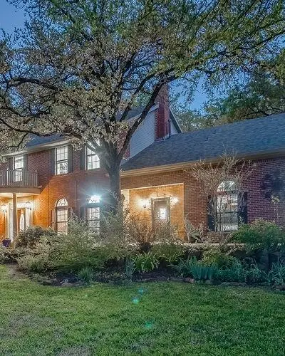 140 Creekside Drive, Double Oak TX 75077 - Photo 2