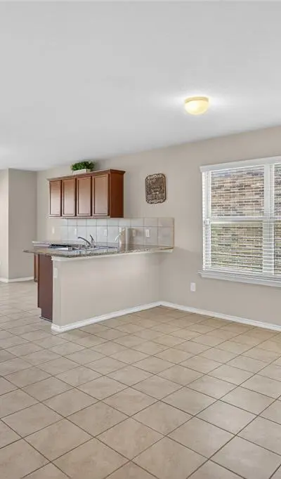 2256 Spring Hollow Dr, Lancaster TX 75134 - Photo 5