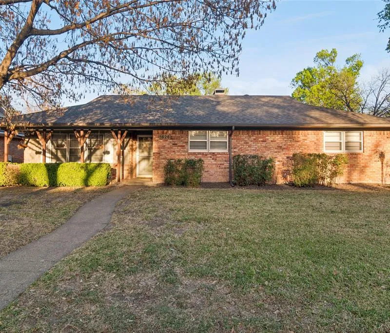 1626 Post Oak Drive, Irving TX 75061
