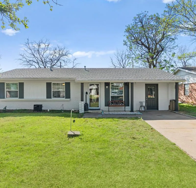 1905 Franklin Street, Irving TX 75060