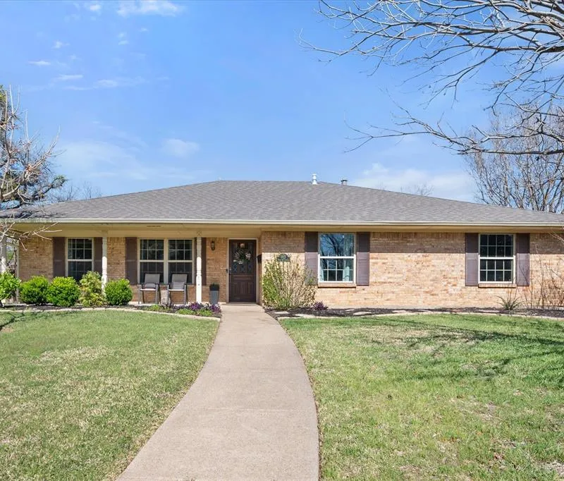 1415 Moss Rose Circle, Irving TX 75061