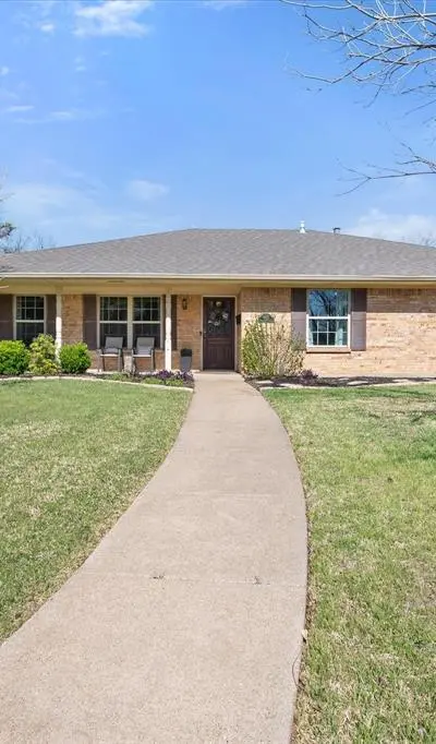 1415 Moss Rose Circle, Irving TX 75061 - Photo 2