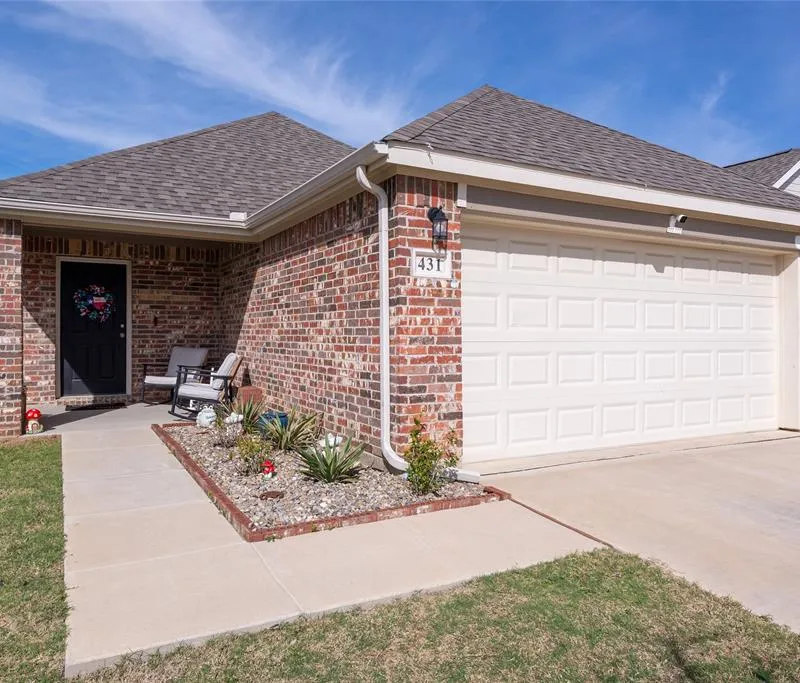 431 Woodhouse Way, Everman TX 76140