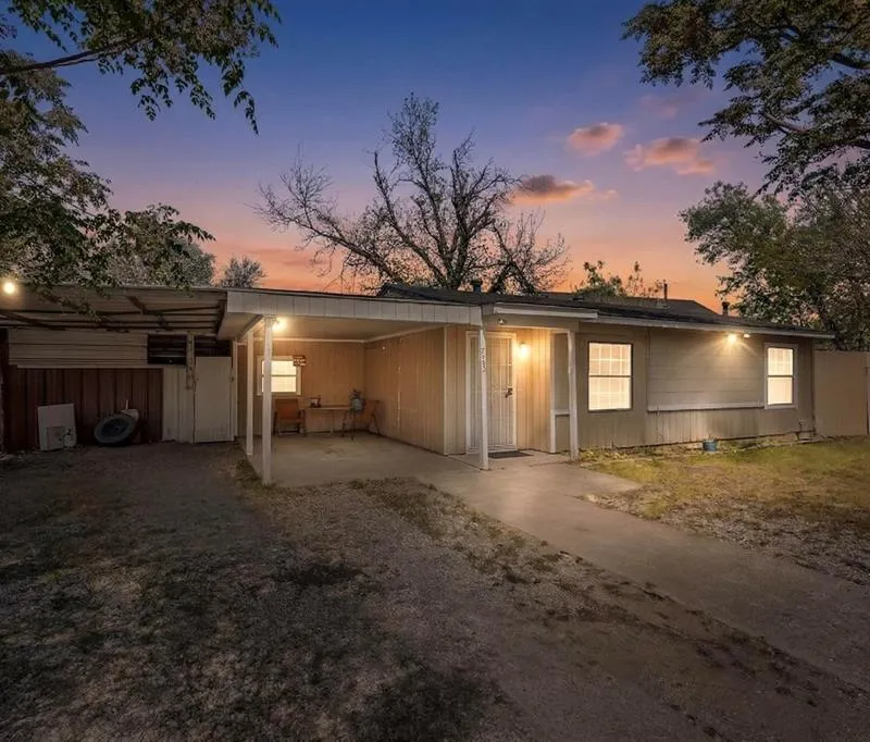 712 Hodgson Street, Fort Worth TX 76115