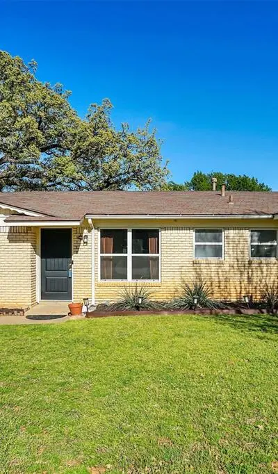 412 Fleming Drive, Hurst TX 76053