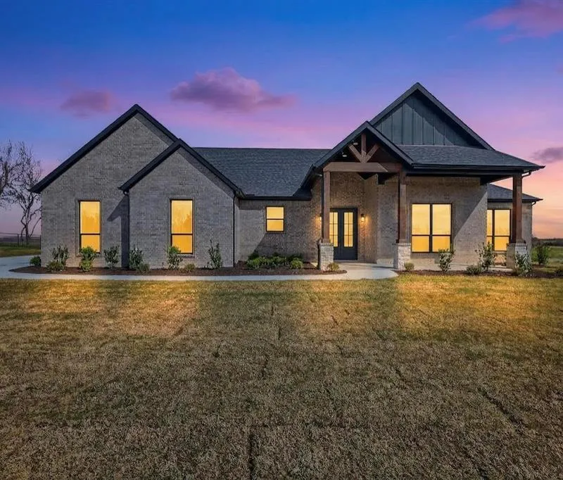 4961 County Road 1098, Celeste TX 75423