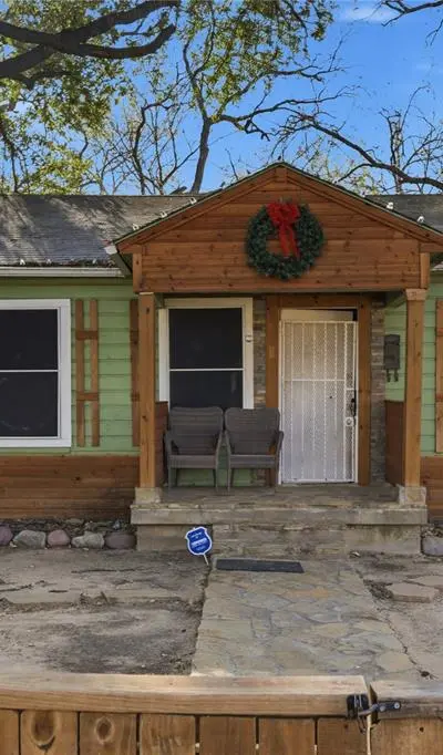 3814 Pine Street, Dallas TX 75210 - Photo 2
