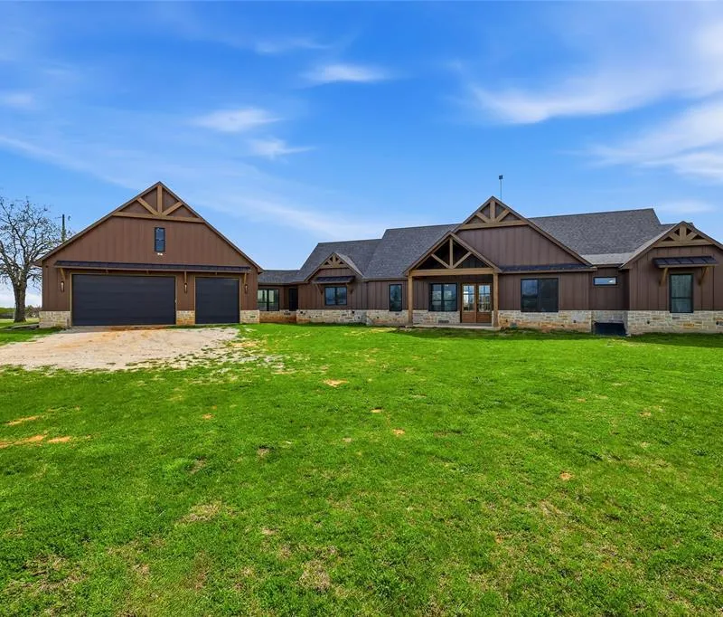 3988 Lake Valley Road, Sunset TX 76270