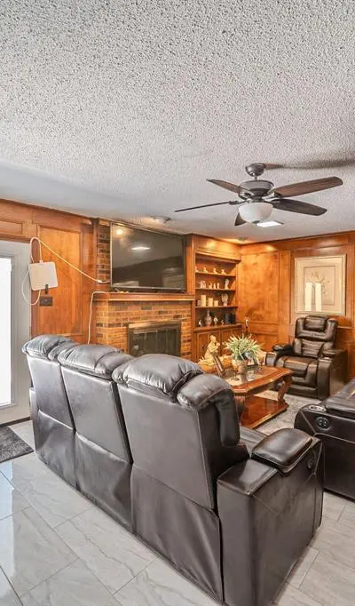 1127 Willow Creek Drive, Lancaster TX 75146 - Photo 4