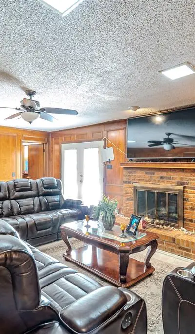 1127 Willow Creek Drive, Lancaster TX 75146 - Photo 5