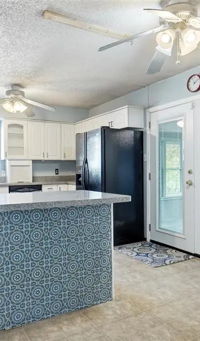 841 Lake View Ridge, White Settlement TX 76108 - Photo 3