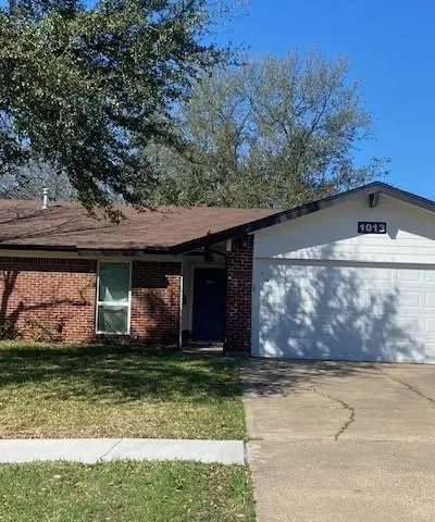 1013 SE 3rd Street, Grand Prairie TX 75051