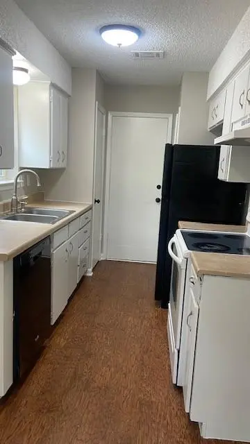 1013 SE 3rd Street, Grand Prairie TX 75051 - Photo 5