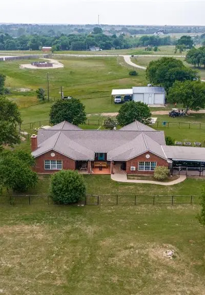 415 Star Shell Road, Decatur TX 76234