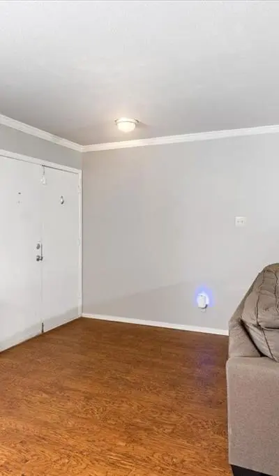1025 Livingston Drive, Hurst TX 76053 - Photo 5