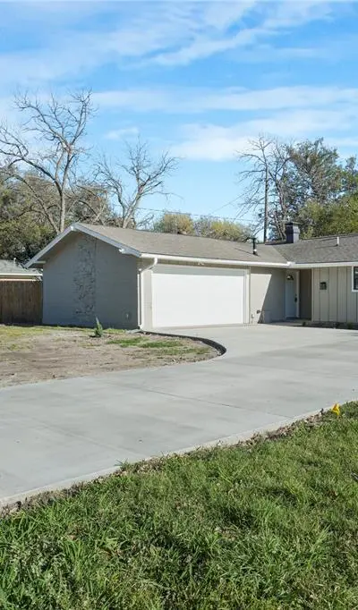 2900 Linden Lea, Irving TX 75061 - Photo 2