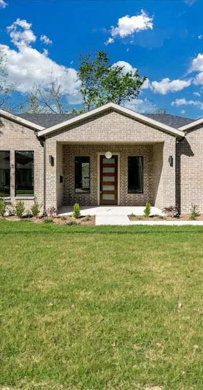 1507 Elk Creek Road, Dallas TX 75253