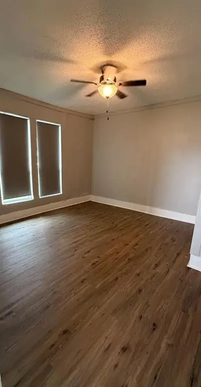915 NE 1st Street, Mineral Wells TX 76067 - Photo 4