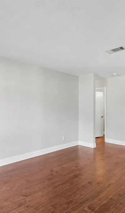 2016 Meadow Lark, Irving TX 75060 - Photo 3