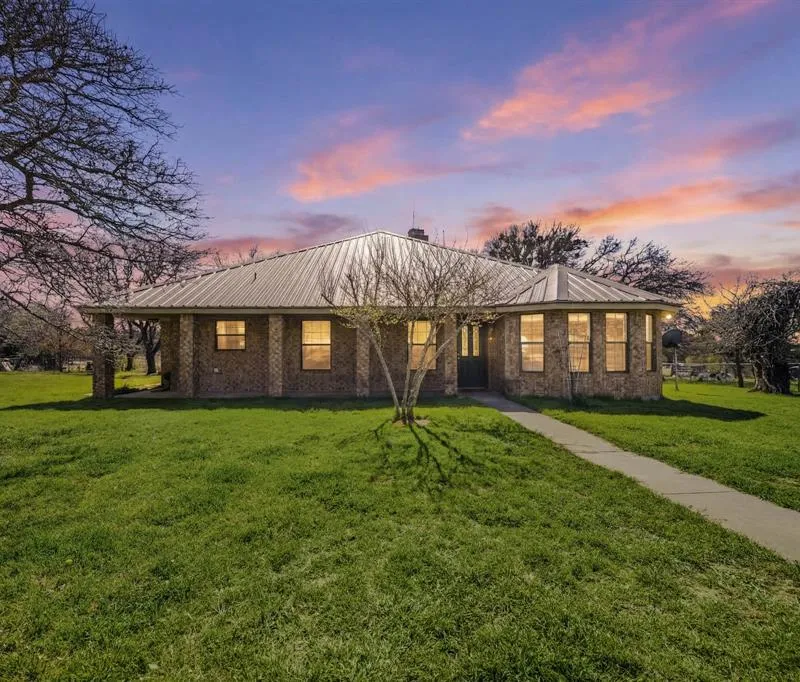 5680 County Road 142, Gatesville TX 76528