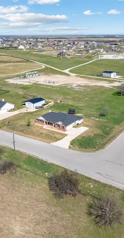 134 Stone Canyon Drive, Rhome TX 76078 - Photo 2