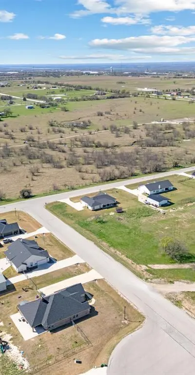 134 Stone Canyon Drive, Rhome TX 76078 - Photo 4