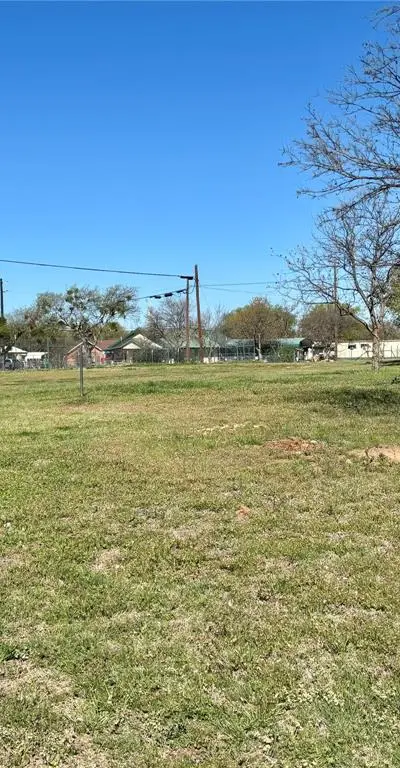 607 Baylor Street, Nocona TX 76255 - Photo 5