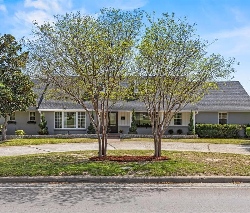 1636 W Red Bird Lane, Dallas TX 75232