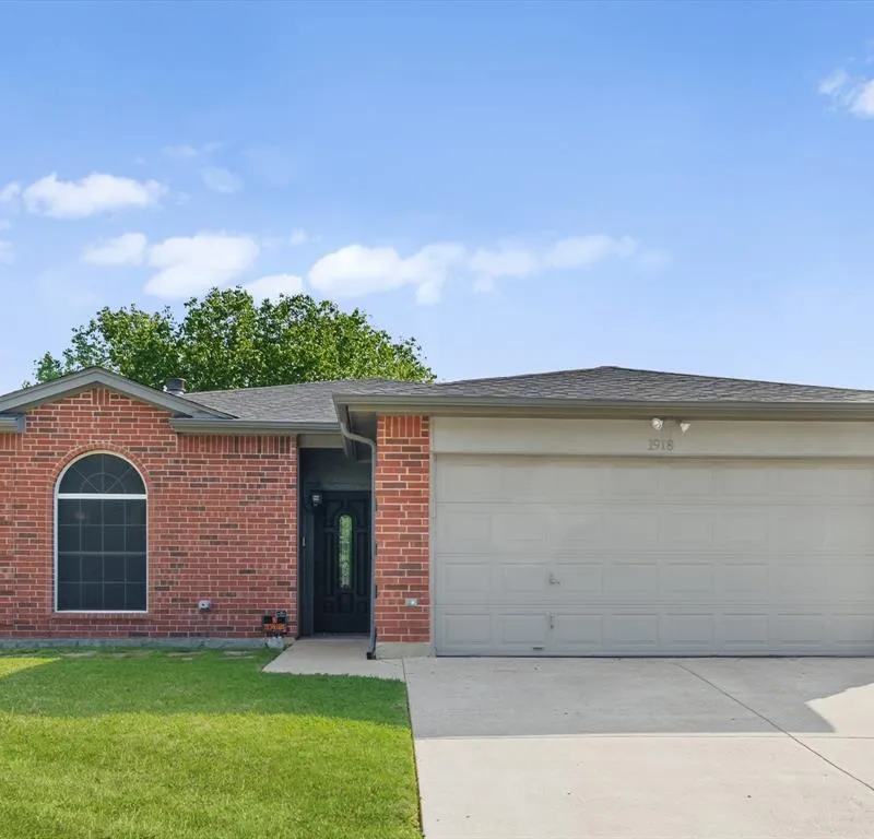1918 Winter Pass Trail, Arlington TX 76002