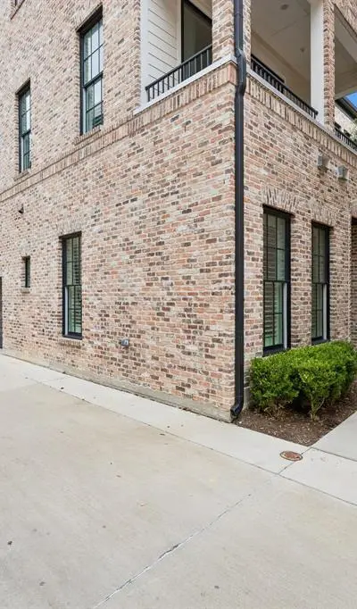 14971 Oak Street, Addison TX 75001 - Photo 2