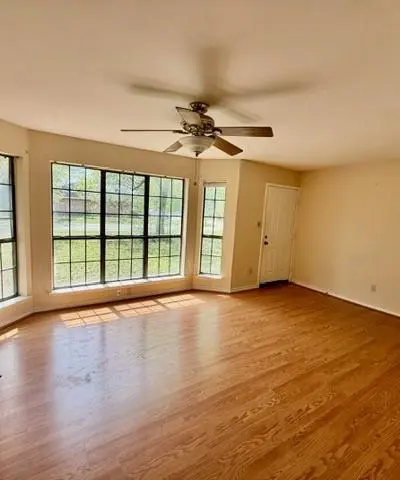 210 W Houston Street, Leonard TX 75452 - Photo 3