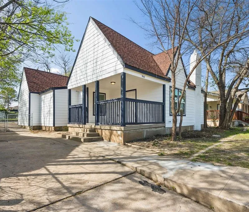 940 E Ramsey Avenue, Fort Worth TX 76104