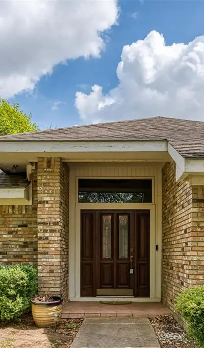 6851 Shorecrest Court, Fort Worth TX 76132 - Photo 4