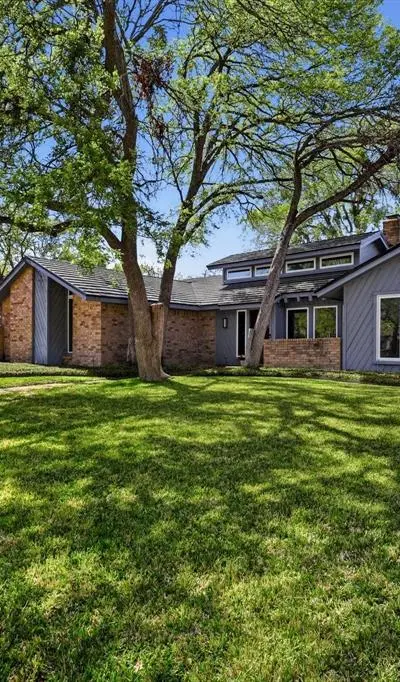 2200 Rockbrook Court, Arlington TX 76006 - Photo 3