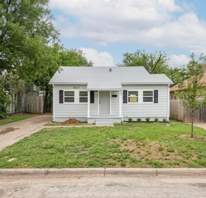4509 Sandage Avenue, Fort Worth TX 76115