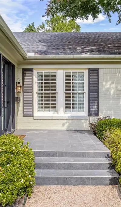 4684 S Versailles Avenue, Highland Park TX 75209 - Photo 2
