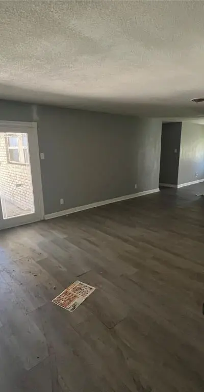 1306 Elby Street, Irving TX 75061 - Photo 2