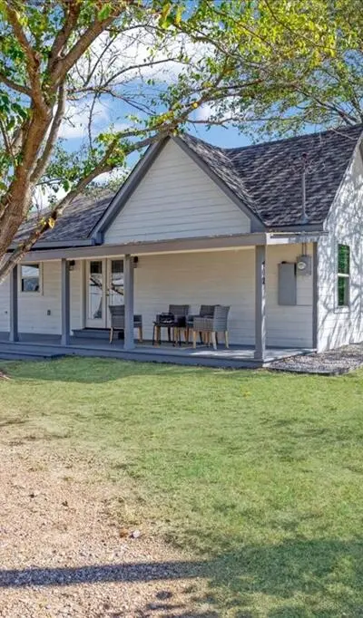 402 W Sam Rayburn Road, Ector TX 75439 - Photo 4