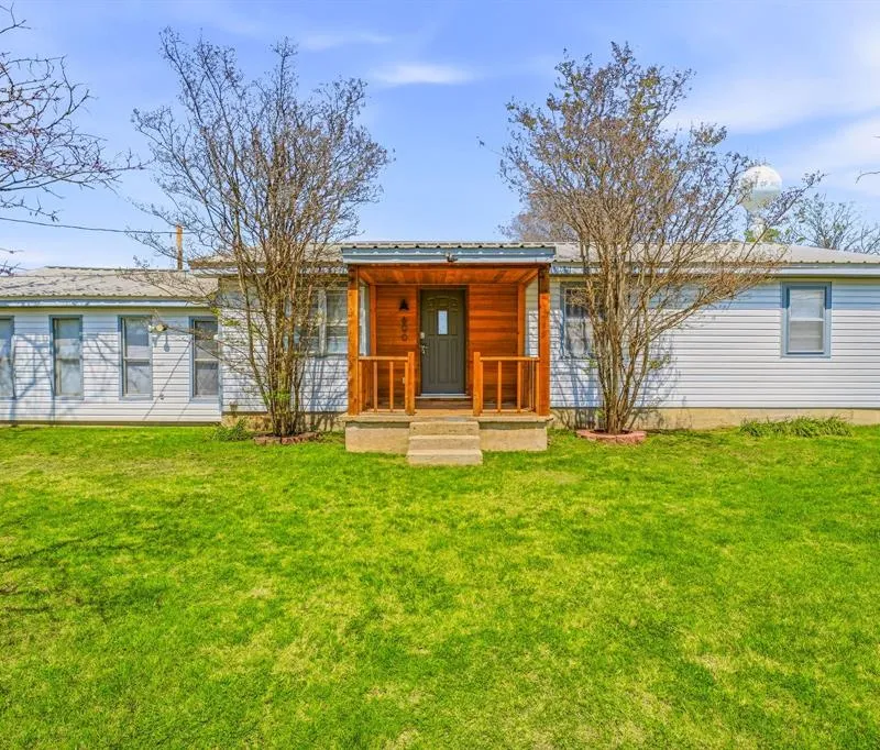 600 E Third Street, Hico TX 76457