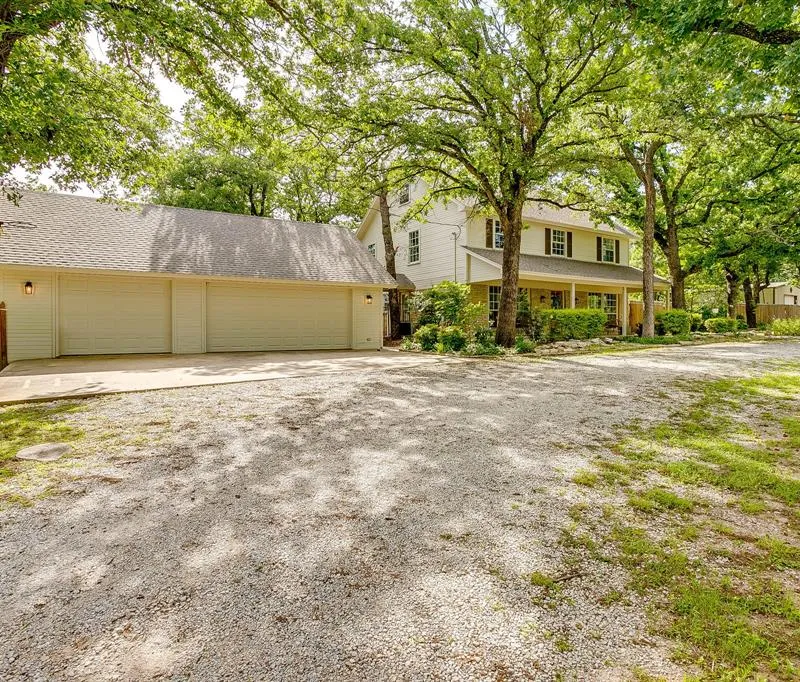409 County Road 3418, Bridgeport TX 76426