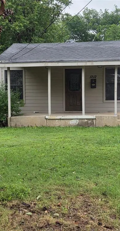 1212 Mclean Avenue, Dallas TX 75211