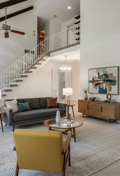 905 Live Oak Lane, Arlington TX 76012 - Photo 4