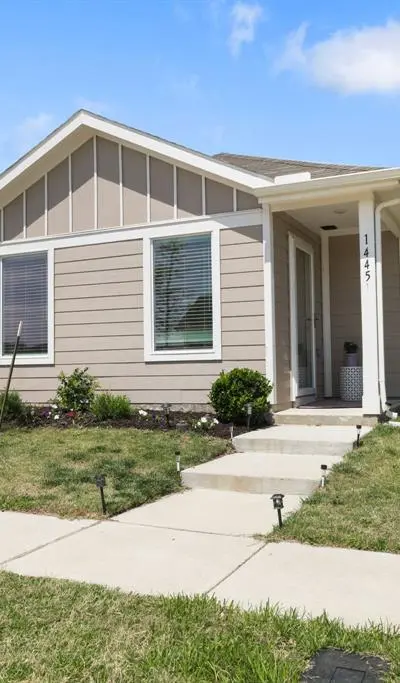 1445 Sterling Way, Ferris TX 75125
