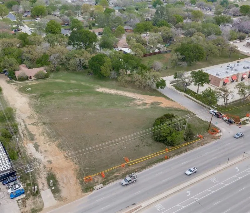 1228 W Hurst Boulevard, Hurst TX 76053
