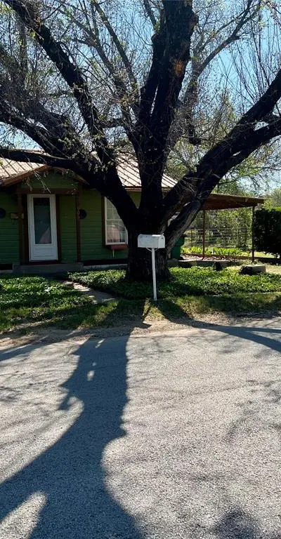906 Young Street, Nocona TX 76255
