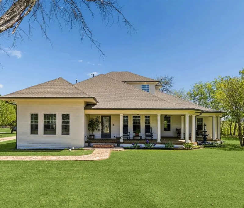 110 S Walnut, Roanoke TX 76262
